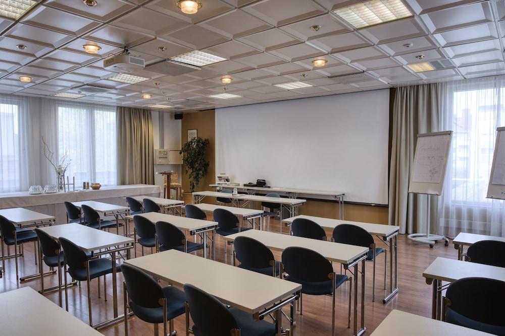 Teatterihotelli Riihimaeki Exteriér fotografie